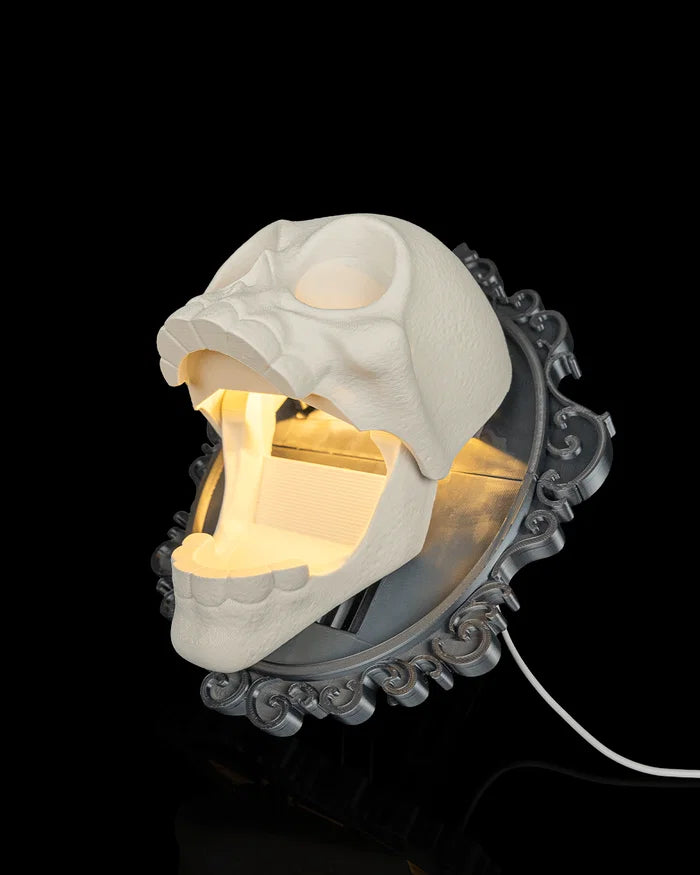 Skull Cameo – Wall Lamp