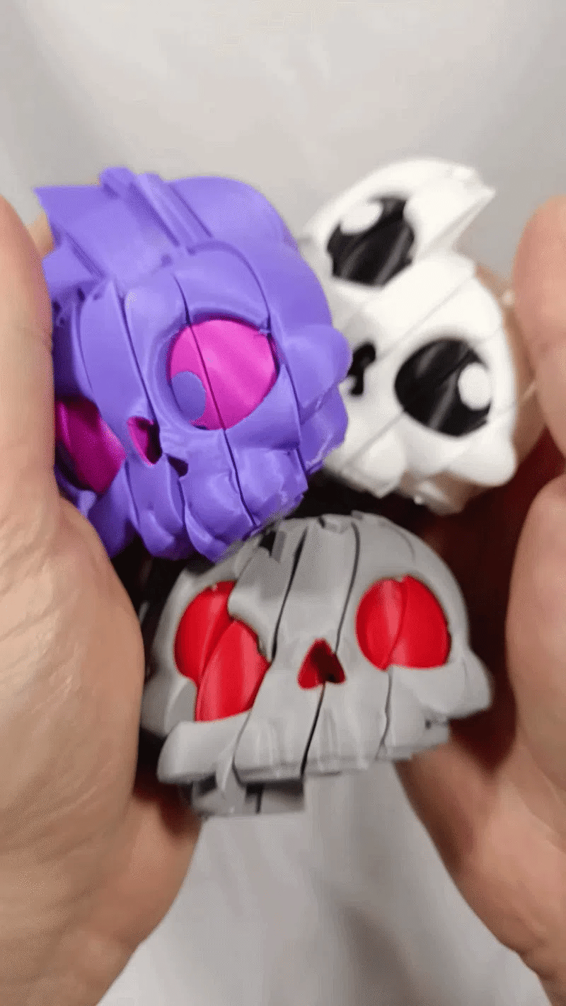 Trhee Chibi Skull Twisty Fidget - "Cute & Creepy Halloween Edition"